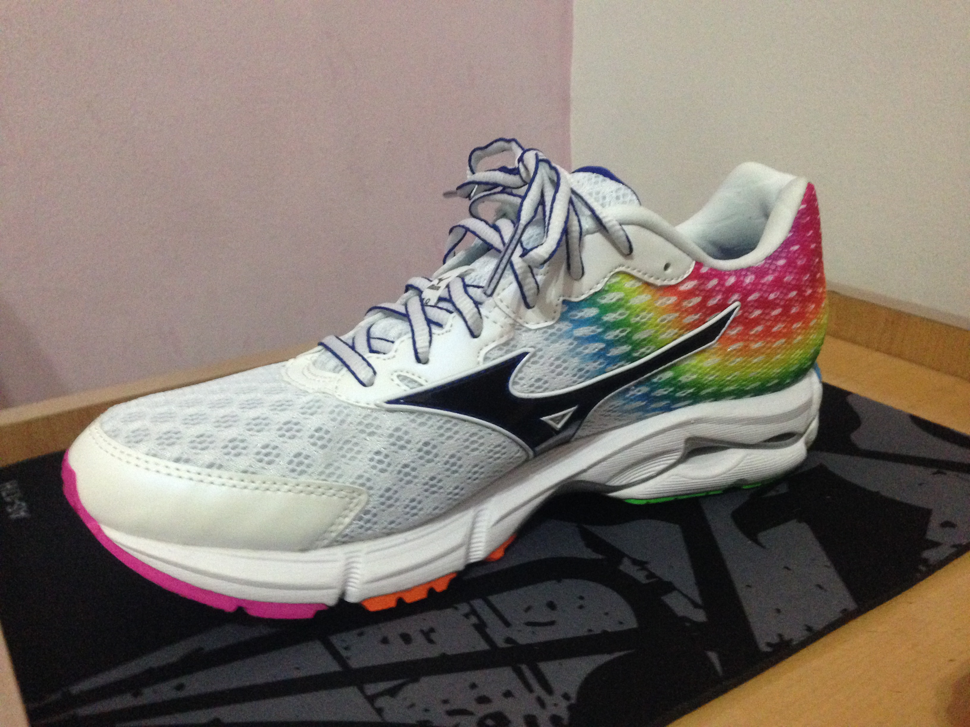 mizuno rainbow shoes